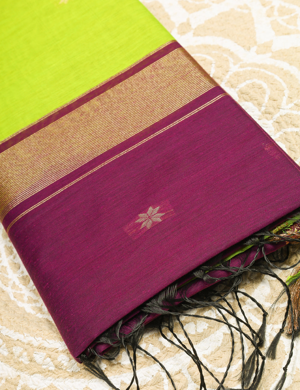 Leaf Green With dark Pink Makeshwari Silk Cotton Sarees