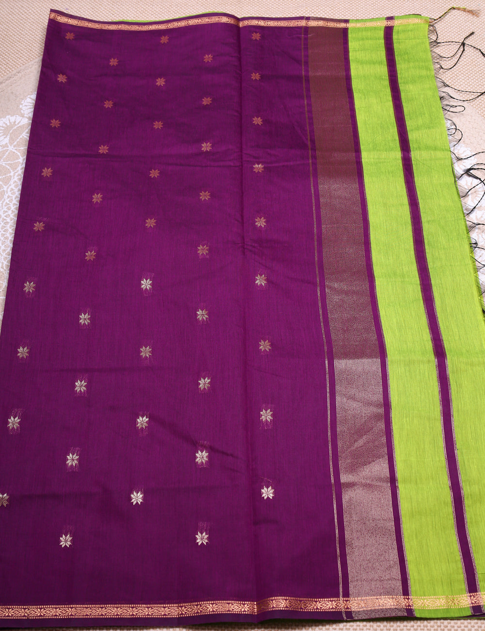 Leaf Green With dark Pink Makeshwari Silk Cotton Sarees