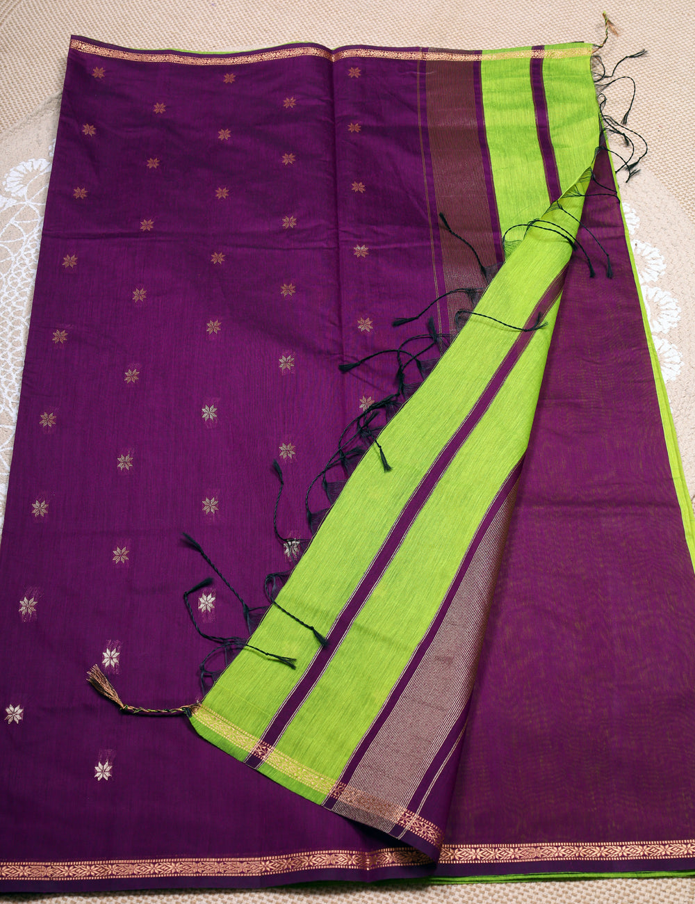Leaf Green With dark Pink Makeshwari Silk Cotton Sarees